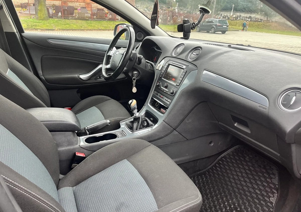 Ford Mondeo cena 20900 przebieg: 495611, rok produkcji 2012 z Gliwice małe 781